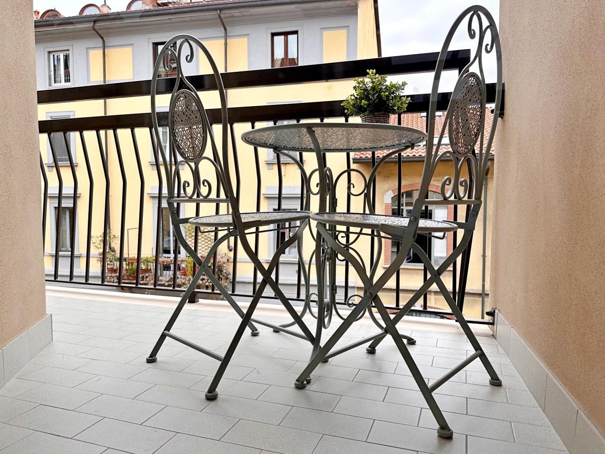 P&D Apartments Navigli Via Paoli Milan Bagian luar foto